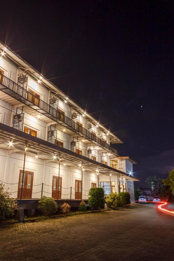 Wisma Amandari Bandar Lampung Exterior photo